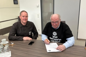 九游体育app-圣保利官方：赫内斯认购俱乐部合作社股份，感谢他多年至今的支持