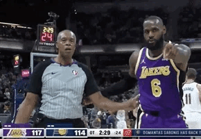 你咋看？球迷晒自己在场边收到“警告” 若违规将被驱逐出场