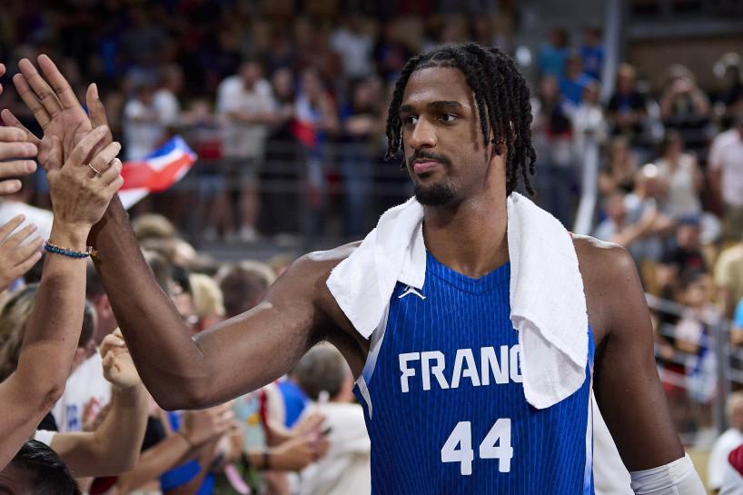 九游体育-队报：法国男篮内线萨尔小腿受伤需休战数周，将缺席欧锦赛剩余比赛