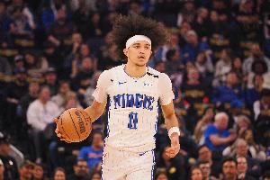 九游体育-你们说我菜？布莱克10中5&amp;三分5中3轰17分5板6助 正负值+15！