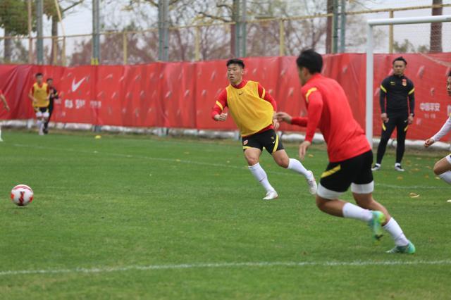 九游体育官网-亚运队新帅要求减少无谓体能消耗 戴伟浚伤愈回归